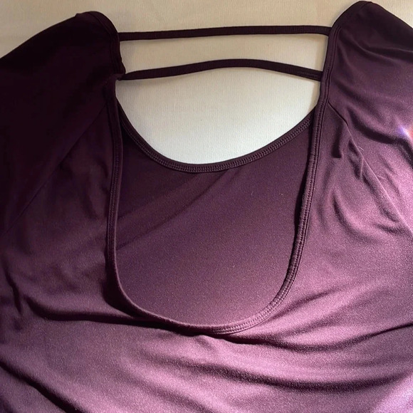 Champion women’s sloped back top - Picture 4 of 6